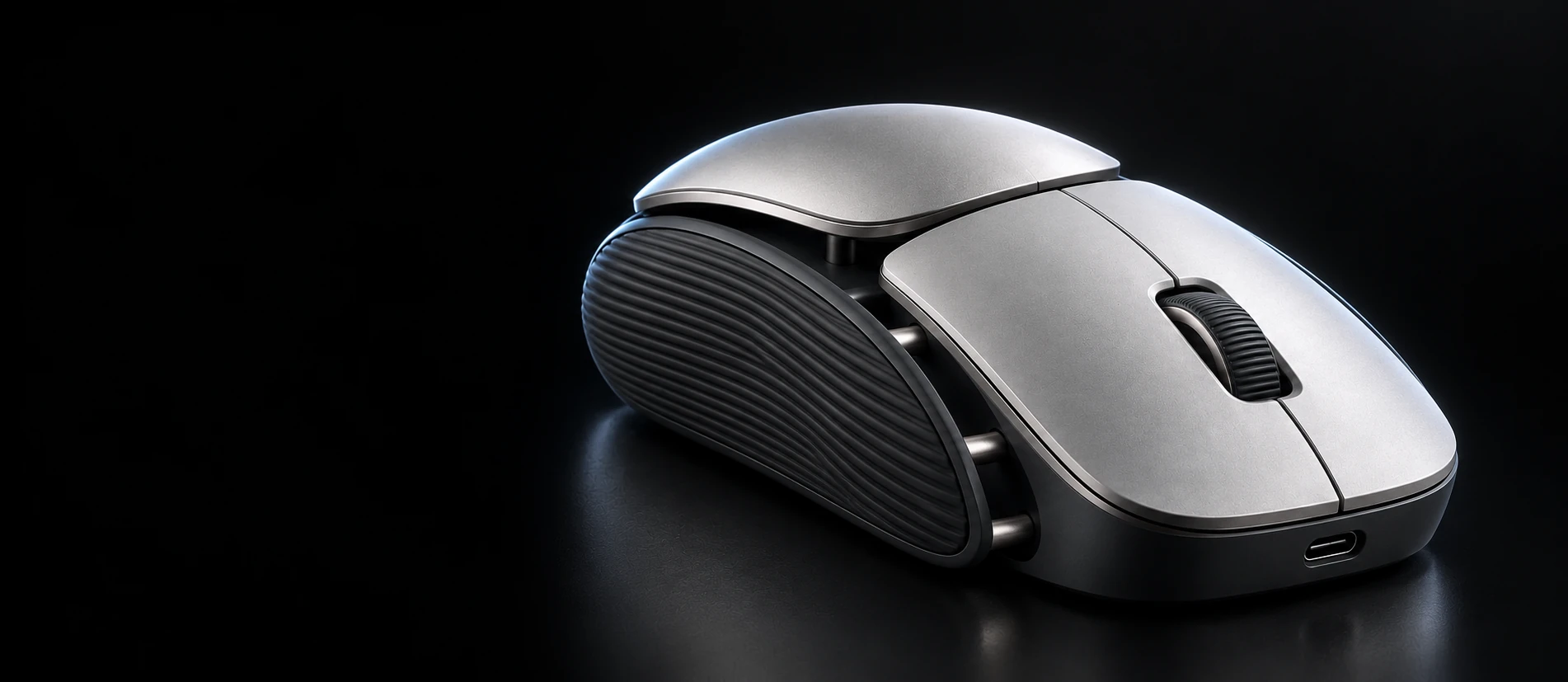 Palmform concept mouse with a silver palm rest and independent side grips